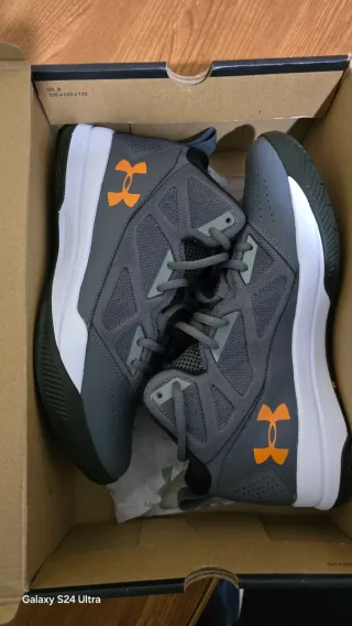 Zapatillas Under Armour Gris y Naranja