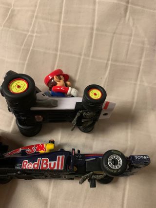 Carrera GO! Mario Kart & Red Bull