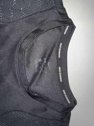 Camiseta Nike Running Negra Betrue for Equality