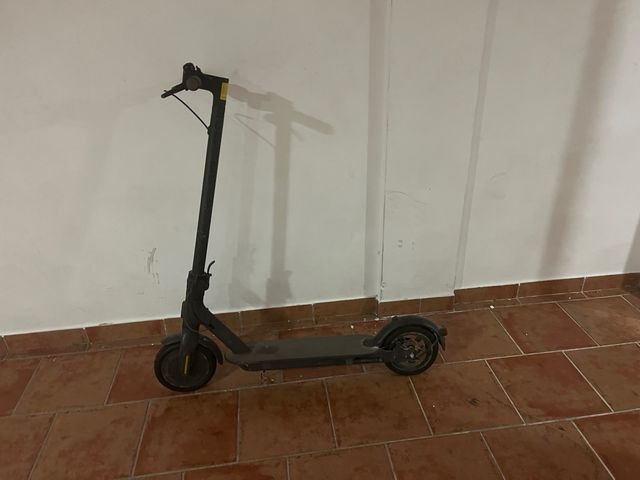 Patinete Eléctrico (Sin Batería/Controladora)