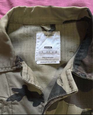 Chaqueta militar camuflaje mujer