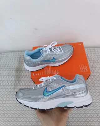 Nike Initiaitor Scarpe da Ginnastica Argento/Blu