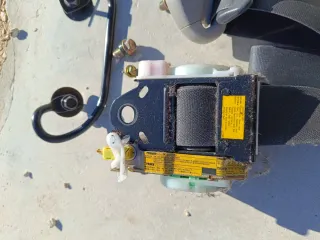 Cinto Dianteiro Esquerdo Toyota Yaris XP10