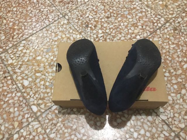 Zapatos piel de salón Bata tacón 10cm