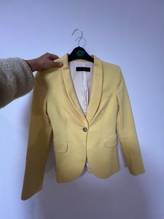 Americana Zara amarilla Talla S
