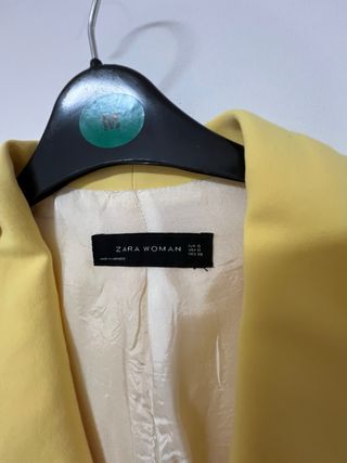 Americana Zara amarilla Talla S