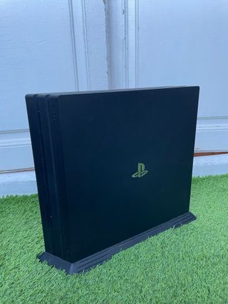 PS4 Pro + 2 Mandos + 6 Juegos / con caja original