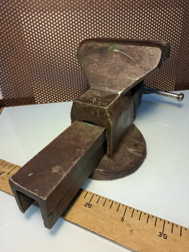 Tornillo de banco americano