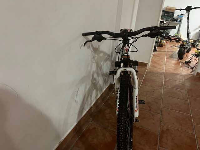 Bicicleta Montaña Negra/Naranja