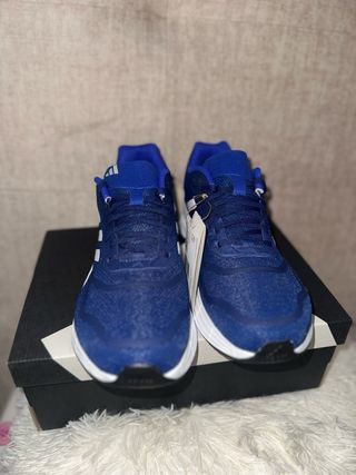 Zapatillas Adidas Azul y Blanco