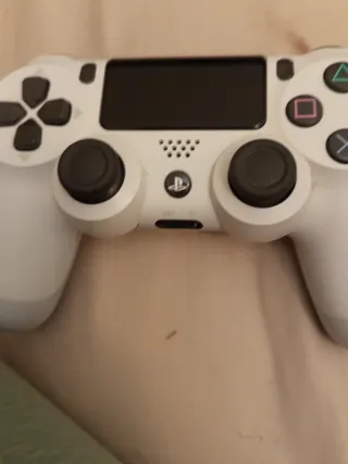 PS4 + Mando + The Last of Us, Bloodborne, God of W