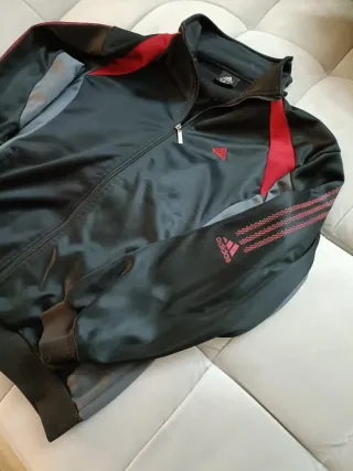 Chaqueta Adidas Vintage Negra y Roja