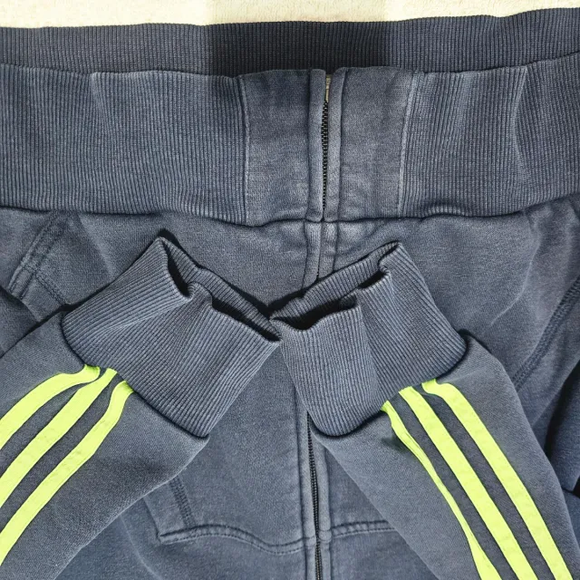 Chaqueta Adidas azul con rayas