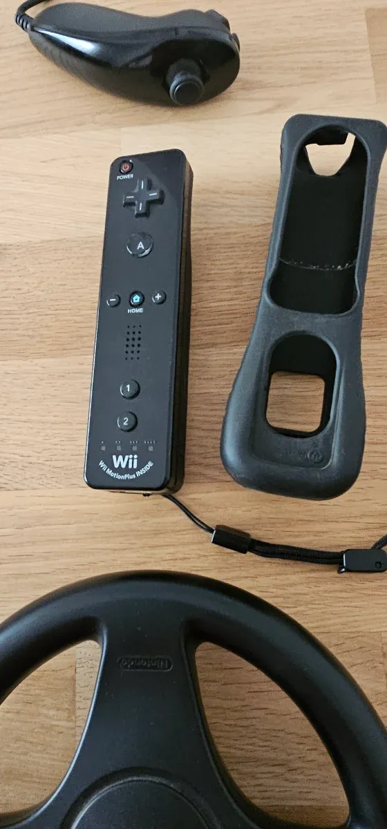 Nintendo Wii Negra + Juegos y Accesorios