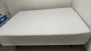 Colchón ortopédico casi nuevo de 135