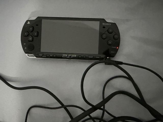 Sony PSP-2004 PB Piano Black