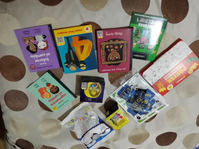 Lote Libros y Juguetes McDonald's