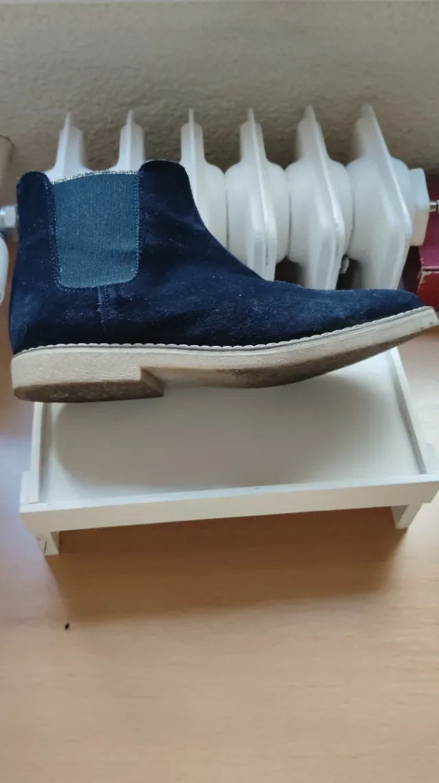 Botines piel serraje azul marino .Talla 36