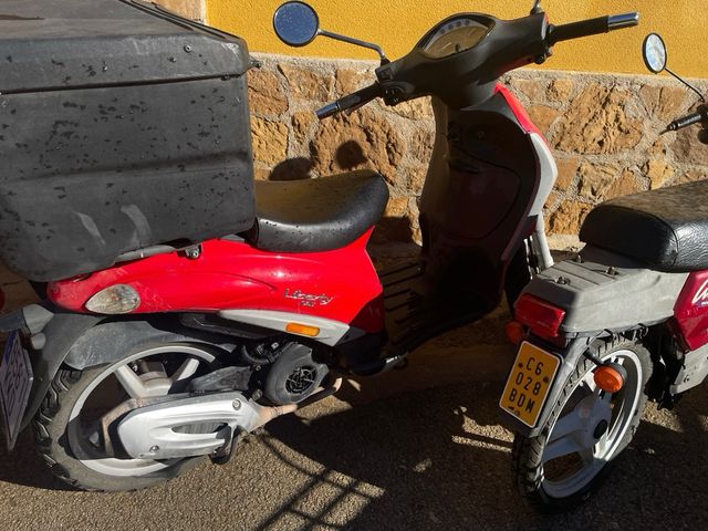 Piaggio Liberty Roja