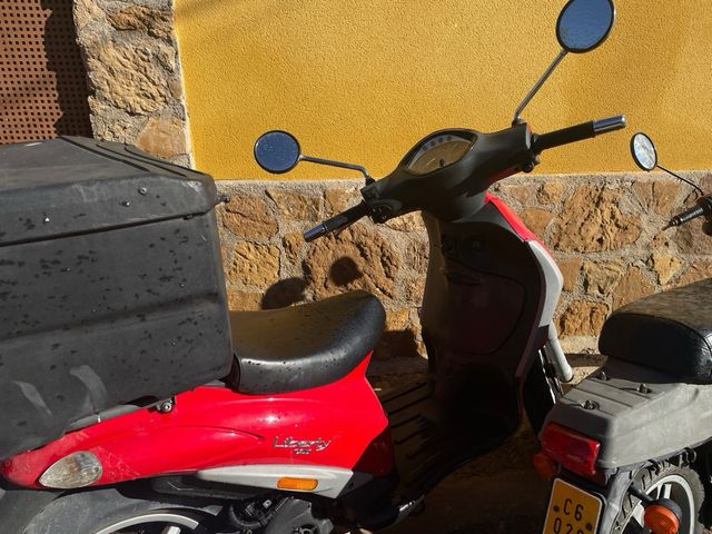 Piaggio Liberty Roja