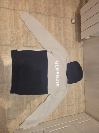 Sudadera McKenzie Beige y Negra