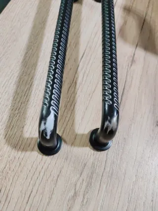 Tirador negro para muebles