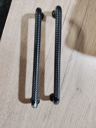 Tirador negro para muebles