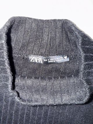 Top Negro de cuello alto