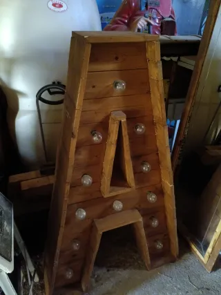 Letra A Gigante Decorativa con Bombillas