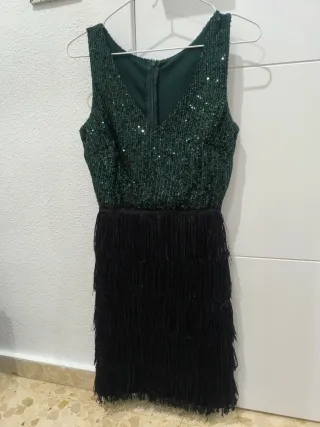 Vestido fiesta lentejuelas verdes y flecos