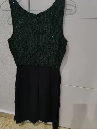 Vestido fiesta lentejuelas verdes y flecos
