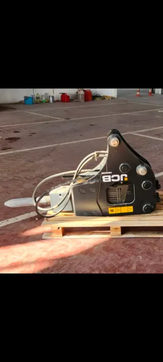 Martillo hidráulico percutor JCB para mixta