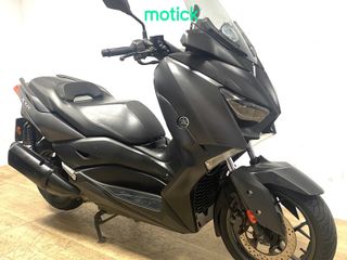 YAMAHA XMAX 300