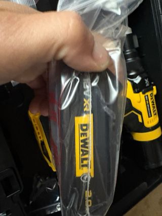 Remachadora Batería Dewalt DCF403