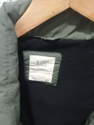 Chamarra acolchada verde para joven