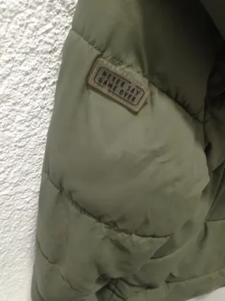 Chamarra acolchada verde para joven