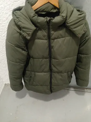 Chamarra acolchada verde para joven