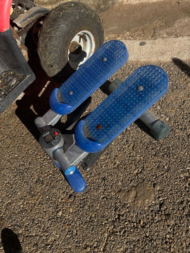 Stepper azul con pantalla digital