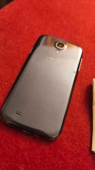 Samsung Galaxy S Plus y S4