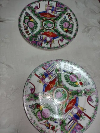 Platos de porcelana decorativos