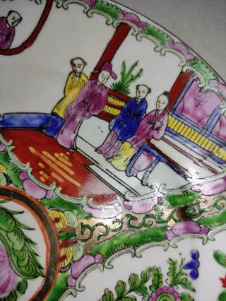 Platos de porcelana decorativos