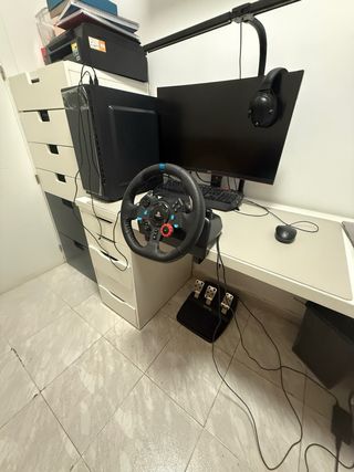 Volante Logitech G29 con Pedales
