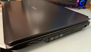 Toshiba Satellite Portátil Gris