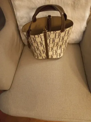 Bolso Carolina Herrera Beige y Marrón