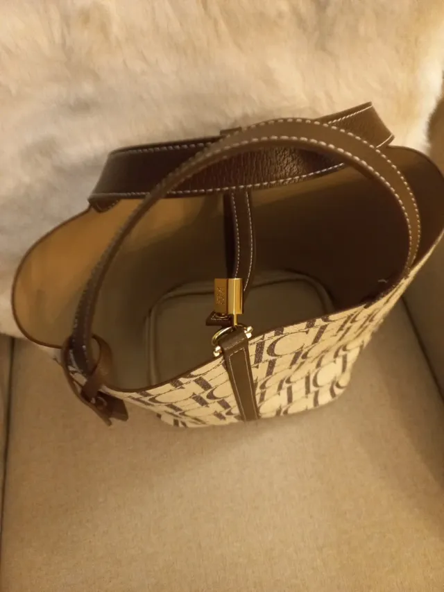 Bolso Carolina Herrera Beige y Marrón