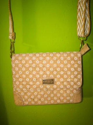 Bolso corcho beige con flores