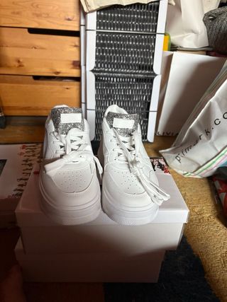 Sneakers bianche con glitter