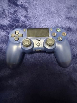 PS4 (PlayStation 4) + 3 Juegos