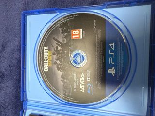 PS4 (PlayStation 4) + 3 Juegos