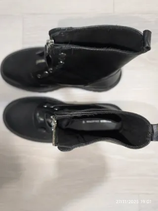 Botas Pull&Bear negras con cremallera